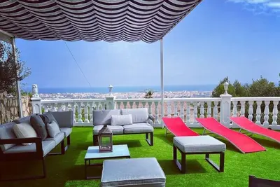 Image de Villa Familia located on the Montgo with stunning views over the bay of Denia.