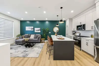 Image de Rare Find-Dual Suites, 3 Kings & Prime Location