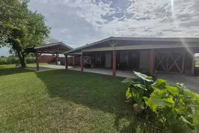 Image de Serene Retreat at Garza’s Ranch - Ponies & Cows