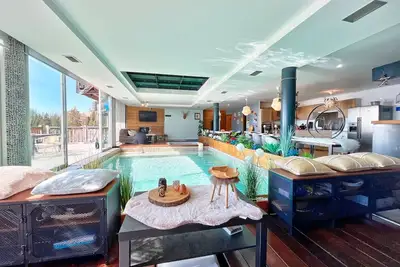 Image de Appartement 'Vacances De Rêves' avec Vue sur la Montagne, Piscine intérieure, au pieds des pistes