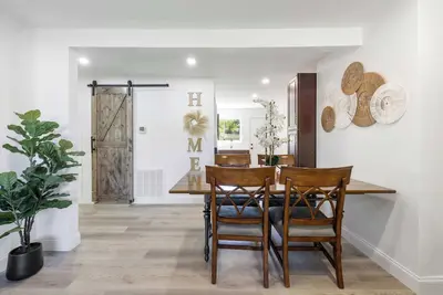 Image de Charming 2br Retreat – Minutes to Uptown Charlotte