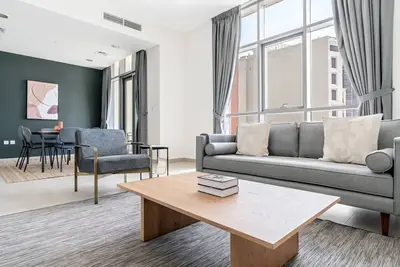 Image de Blueground | Jaddaf Waterfront, pool, nr Dubai Creek