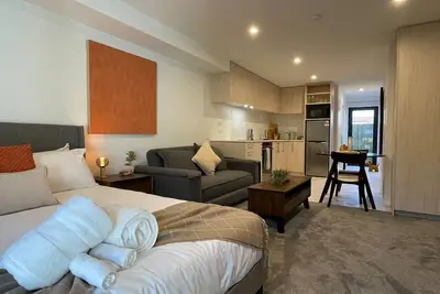 Image de Cosy Central City Studio