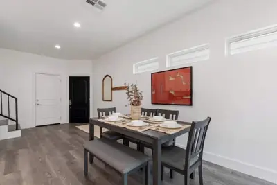 Image de Modern 3br Gem Near Downtown