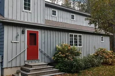 Image de 3-bedroom lake house, medical cannabis WiFi, kayaks, dock, walking trail & more