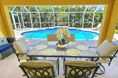 Image de \"Villa Wellingta\" with heated pool and lots of privacy!