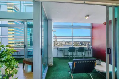 Image de Stunning Sub Penthouse and Breathtaking River Views