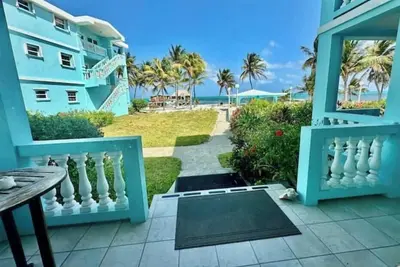 Image de Modern 2br Loft – Tropical Vibes, Sleeps 8
