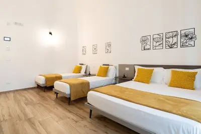 Image de Nicolaus 204 - Brown Room by Wonderful Italy