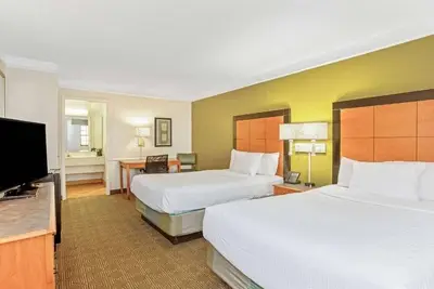 Image de 2 Double Beds | La Quinta Orlando Airport West | Ideal for a Budget Stay