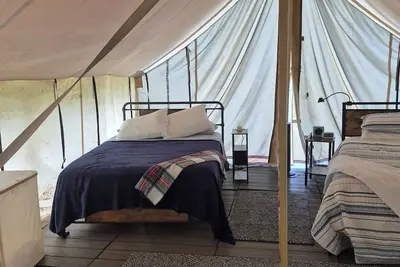 Image de Sun and Stars Family Glamping Tent in West Omaha Campground