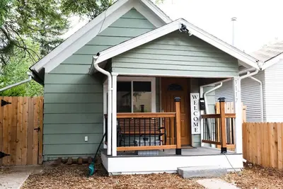 Image de Cozy Cottage Basement Apartment
