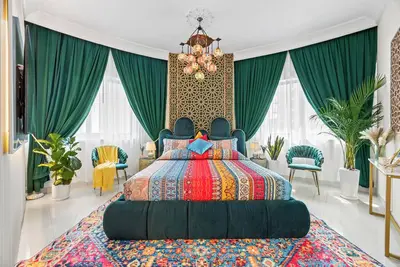 Image de Luxury 1br with Full Burj Khalifa View, 1 min to Dubai Mall Arabian Style