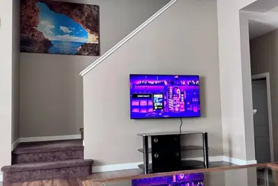 Image de Redstone Sunset Haven Near Calgary International Airport