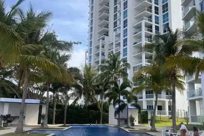 Image de 5-bedroom Beachfront Condo with Ocean View & WiFi – Walk to the Sand!