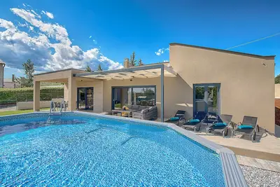 Image de House 2406/161843 (Istria - Rebići), 2000m from the beach