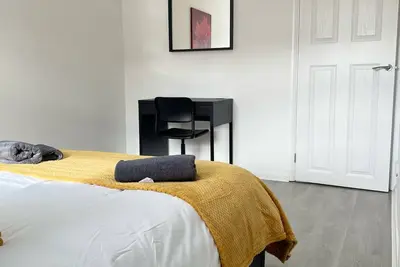 Image de Spacious 3-bedroom home in central Belfast—walk to Cathedral Quarter