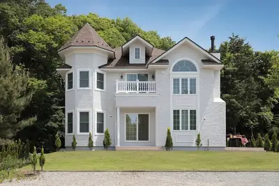 Image de White Palace | Britishstyle villa nestled in the  / Kitasakugun Nagano