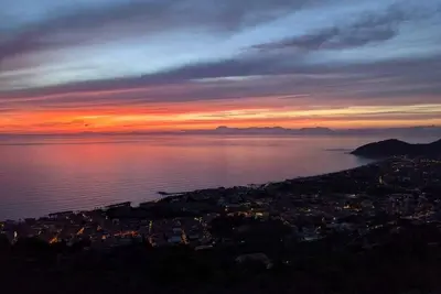 Image de Penthouse avec Terrasse Panoramique et Vue sur la Mer dans le Cilento