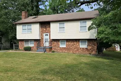 Image de Charming 4-bedroom house with WiFi, Ac in peaceful Lusby.