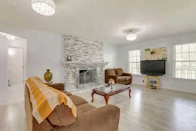 Image de Lilburn Gateway  | Game Loft, Fire Pit, Near Stone Mountain