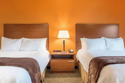 Image de Relax and Cook in a Spacious Suite with Kitchen Near Austin Park and Route 66