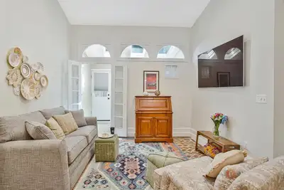 Image de Historic Row Home in Downtown Annapolis