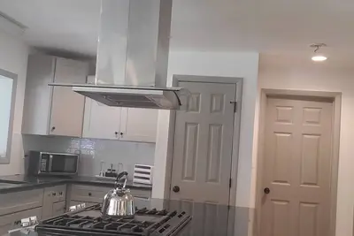 Image de Charming 1-bedroom house with WiFi, Ac in pleasant Stockbridge, event charge