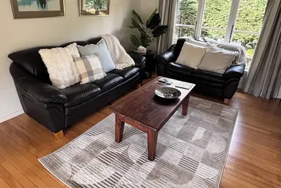 Image de Family Getaway- Lake Edge with private jetty - Okere Falls