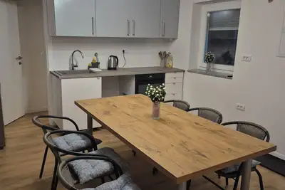 Image de 3 Bedroom apartment with seaview upto 9 persons.