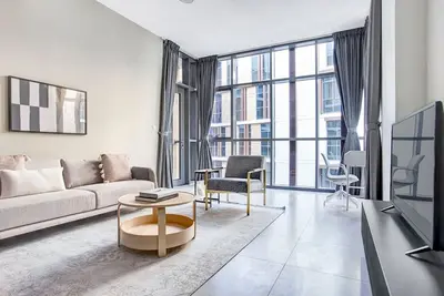 Image de Blueground | Jaddaf Waterfront, pool, nr Dubai Canal