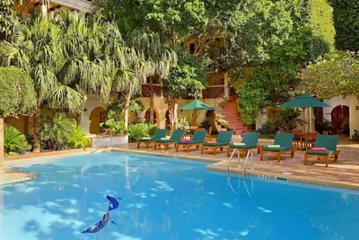 Image de Charming Historic Stay | Pool, Lovely Downtown Landmarks | 4 Tranquil Units