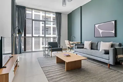 Image de Blueground | Jaddaf Waterfront, pool, nr Dubai Creek