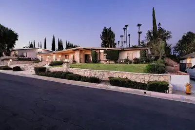 Image de Large 4bd - Pool - Gym - 2 Master Suites