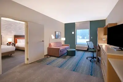Image de Pet-Friendly Suite w/Full Kitchen at Waco's Core Attractions