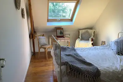 Image de Studio chez la hôte  avec salle de bain privatisée et coin pique-nique