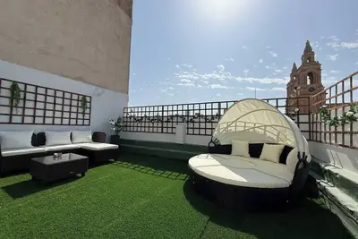 Image de This townhouse is a 2 bedroom(s), 4 bathrooms, located in Tas-Sliema, null.