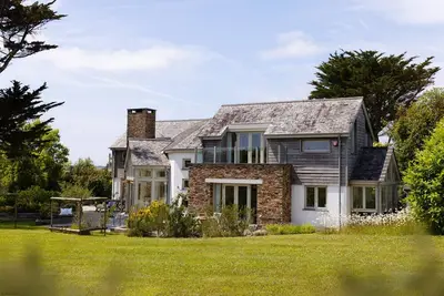 Image de Meadowside - Rock - stylish retreat sleeping up to 8 guests in 4 bedrooms