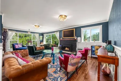 Image de Boutique Estate - Hot Tub | Firepit | Fam Fun