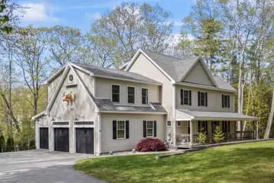 Image de Riverfront Retreat. 4-bedroom Ogunquit home. Secluded yet close to everything,