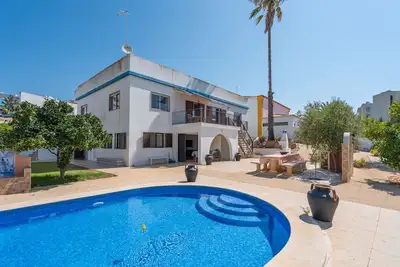 Image de Maison de campagne 'Ivone' avec vue sur la mer, piscine privée et Wi-Fi