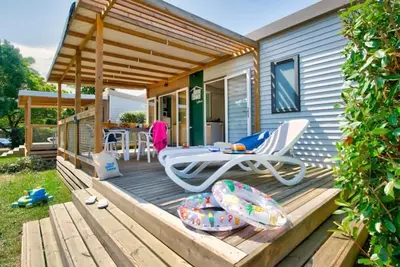 Image de Camping 4 étoiles - Piscine  - ccbbgdf