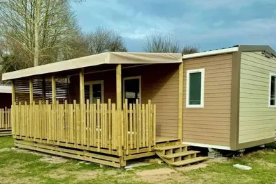 Image de Camping 3 étoiles - Piscine  - ccbbhhh