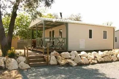 Image de ZEcamping 4* familial piscine chauffée locatif Tv Lv clim 35m2