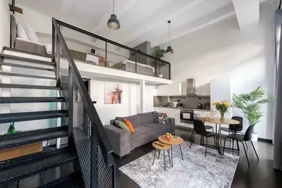 Image de Modern Loft with Balcony Close to City Center