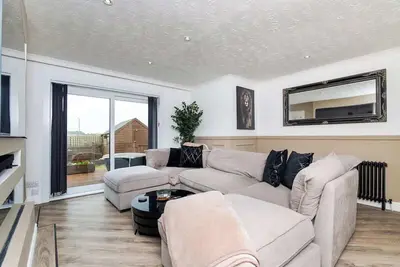 Image de 2 Bedroom House-Free Parking-by Holiday Homes