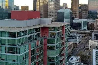 Image de 2 Storey Penthouse Panoramic Views, Parking, Stampede