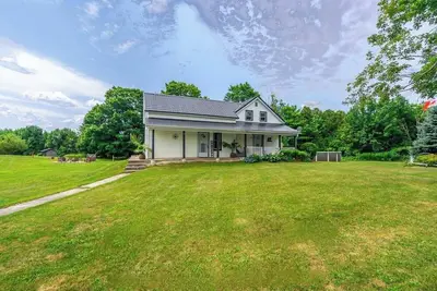 Image de The Whispering Acres-Peaceful Nature Retreat with Pool, hot tub and Firepit.