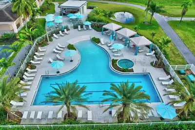 Image de Spacious + Serene  2 bedroom/2 Bath in a Wellington Country Club. 7 min form Ipc