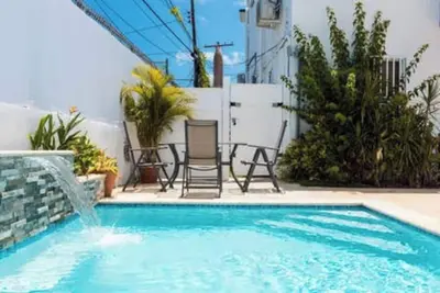 Image de This listing is for two (2) spacious  homes, next to each other